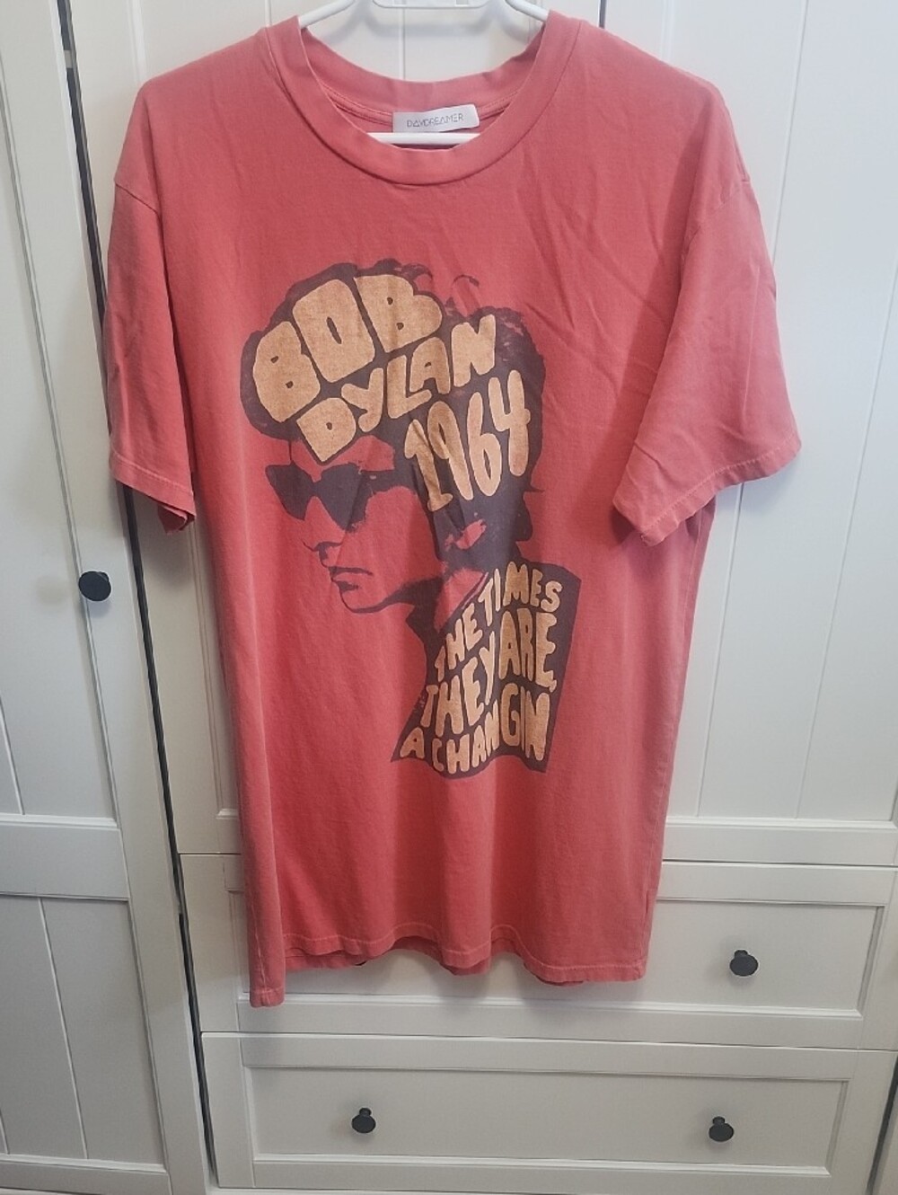 Daydreamer Coral Graphic Tee - Picture 8 of 8